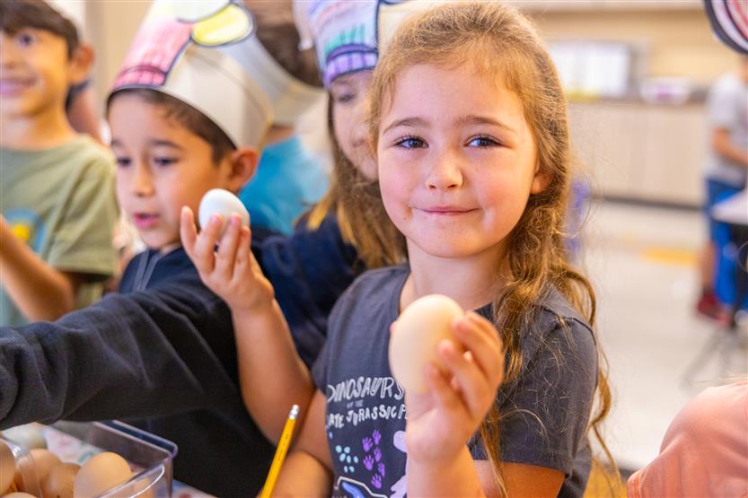 Fairview Elementary students make green eggs and ham